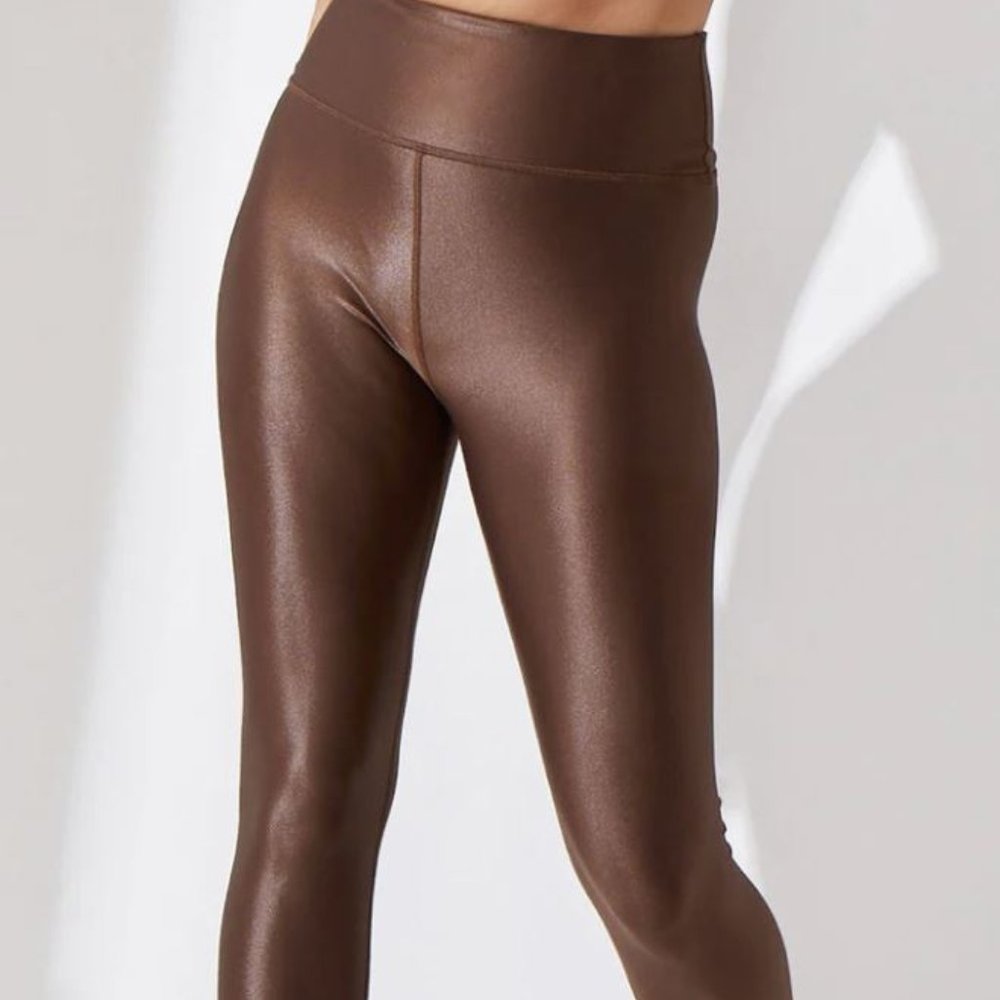 NWT - Noli Yoga Liquid Leggings - Small - Cafe